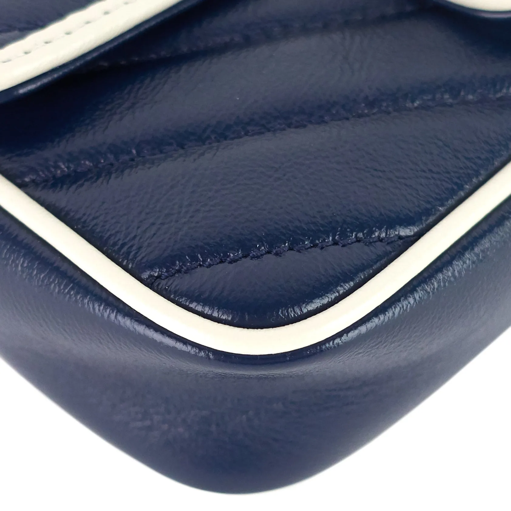 GG Marmont Diagonal Torchon Super Mini Leather Bag
