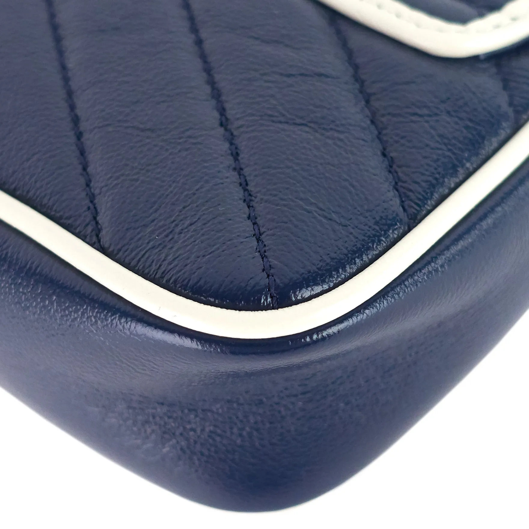 GG Marmont Diagonal Torchon Super Mini Leather Bag