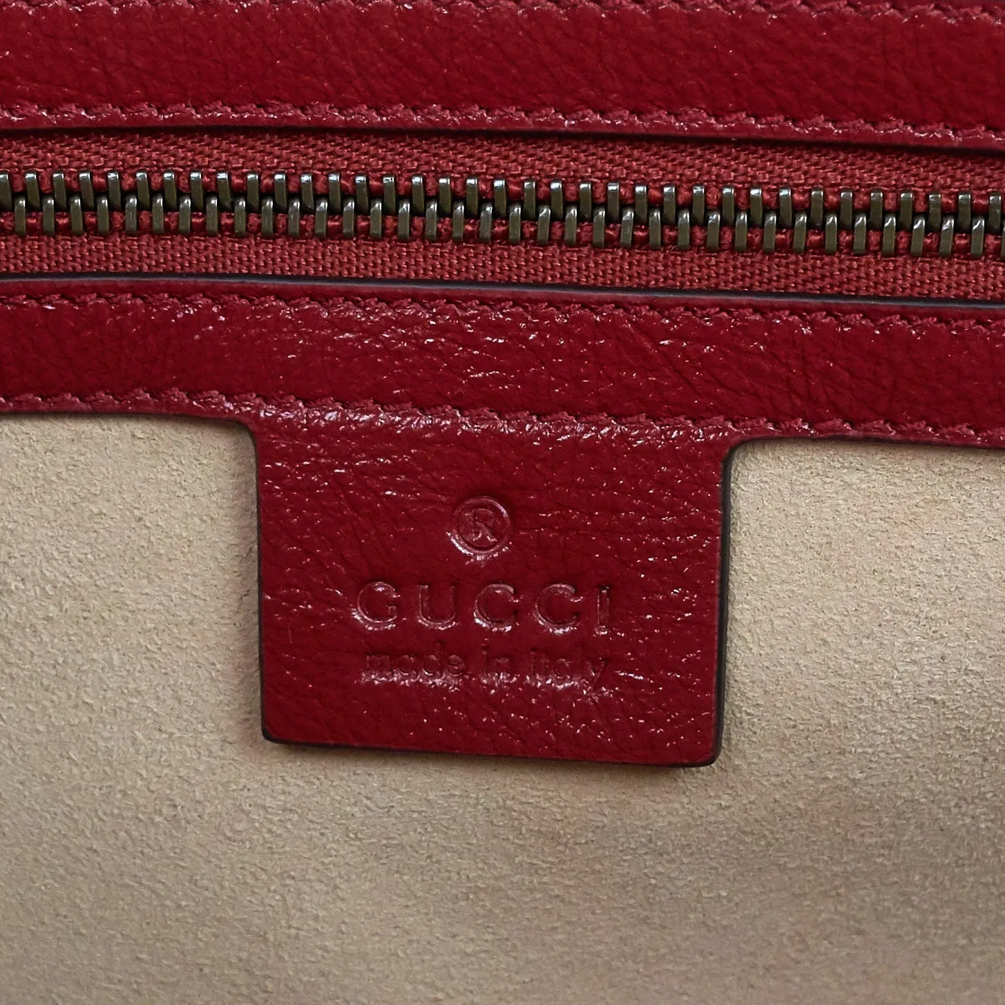 GG Marmont Medium Matelass Leather Tote Bag