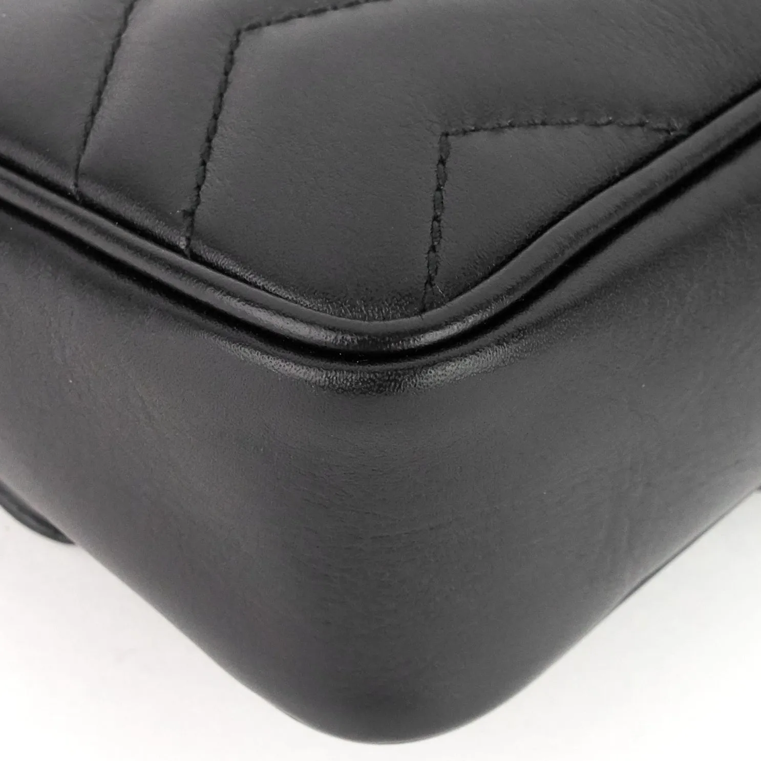 GG Marmont Super Mini Matelass Leather Bag
